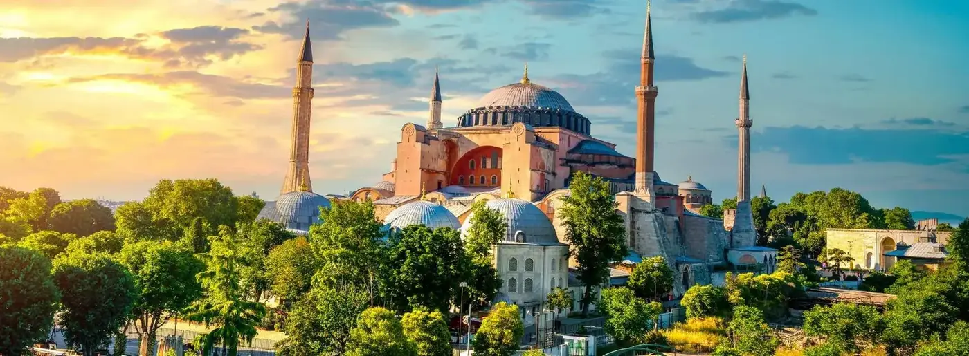 Pár isztambuli panorámás teraszon